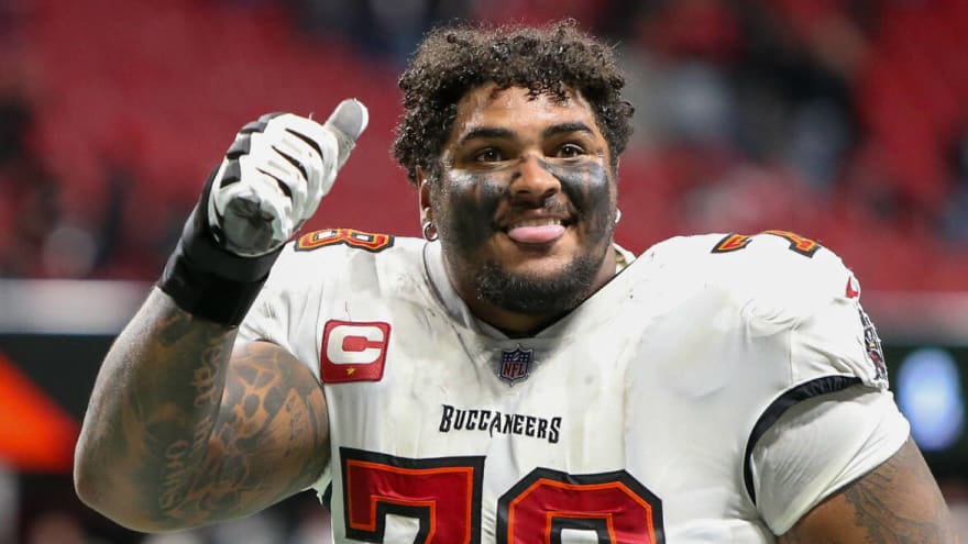 Bucs All-Pro tackle expected at minicamp despite skipping OTAs