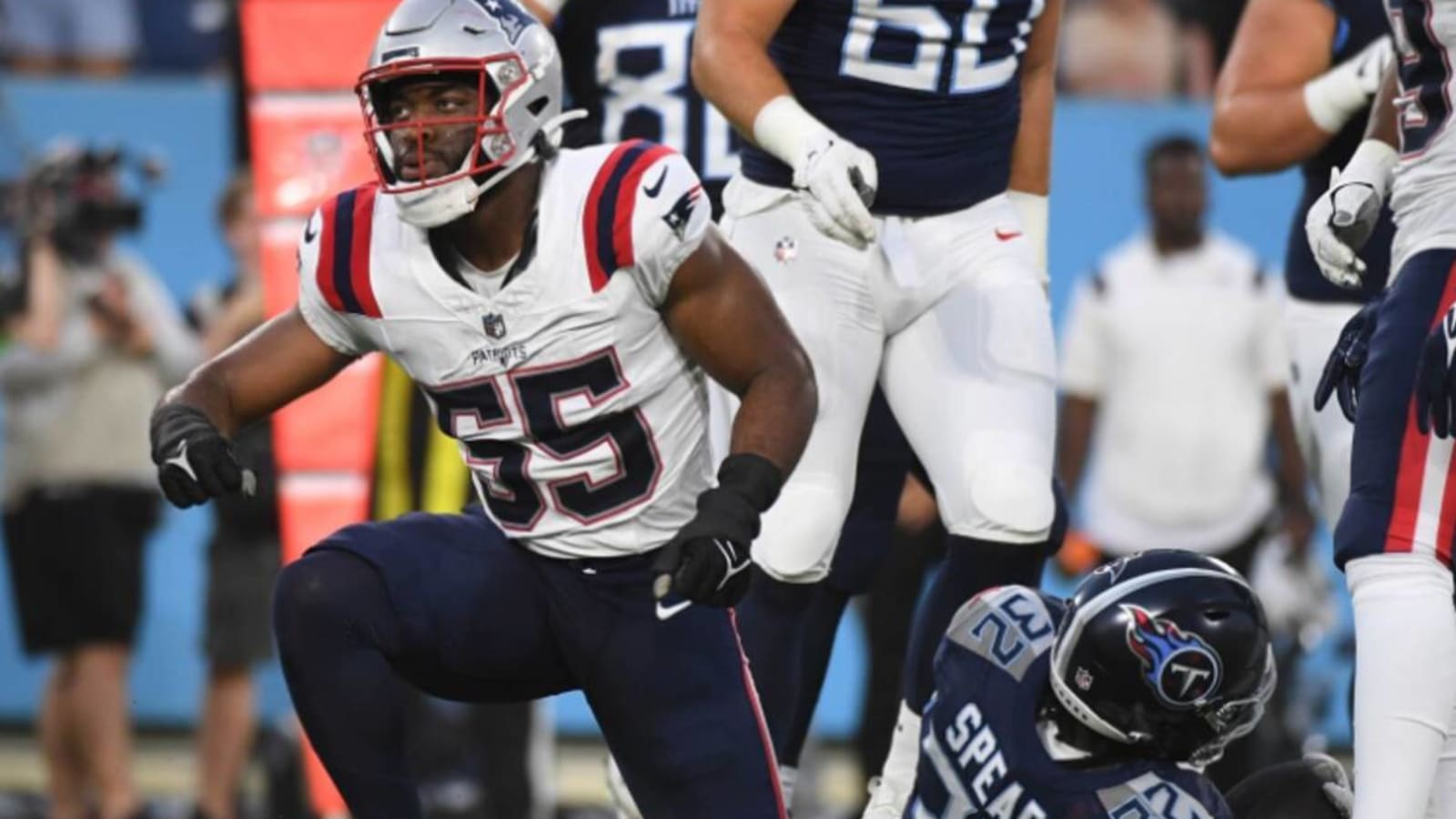 Buyers or Sellers: Patriots Trading Josh Uche?