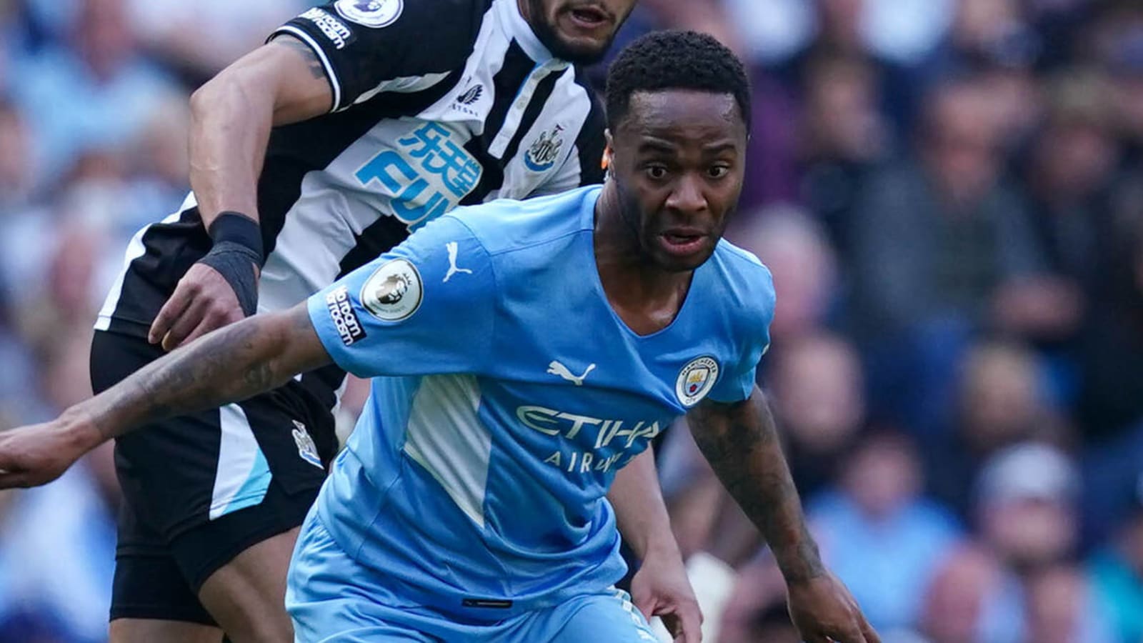 Man City dominates Newcastle to retake EPL lead