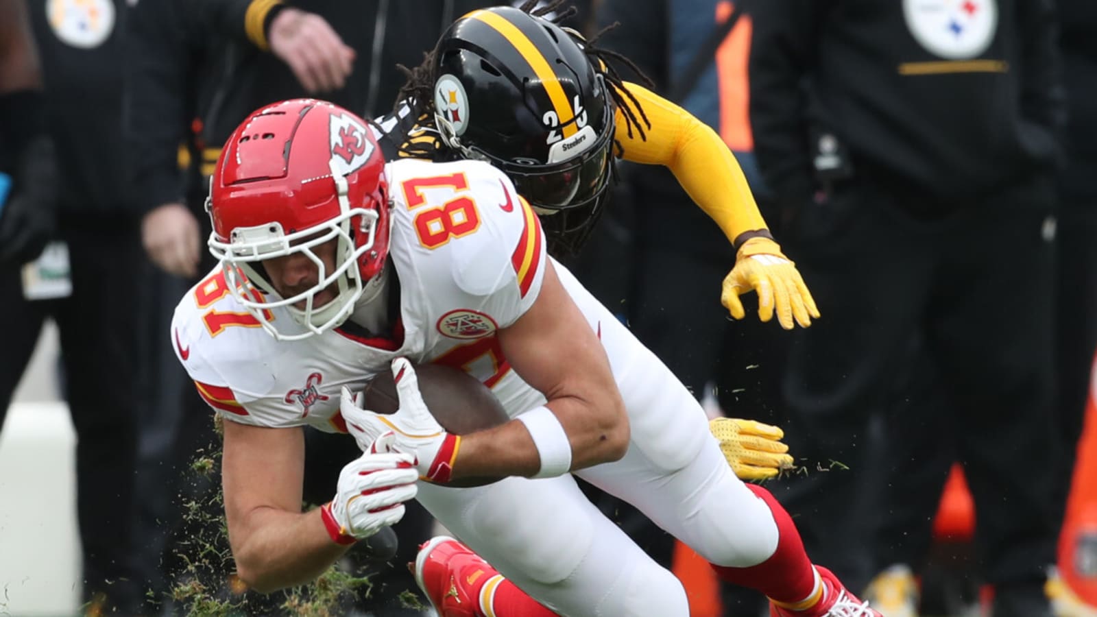Chiefs Clinch No. 1 Seed