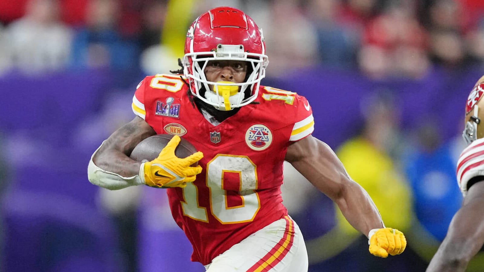 Isiah Pacheco carried actual goat around at Chiefs parade