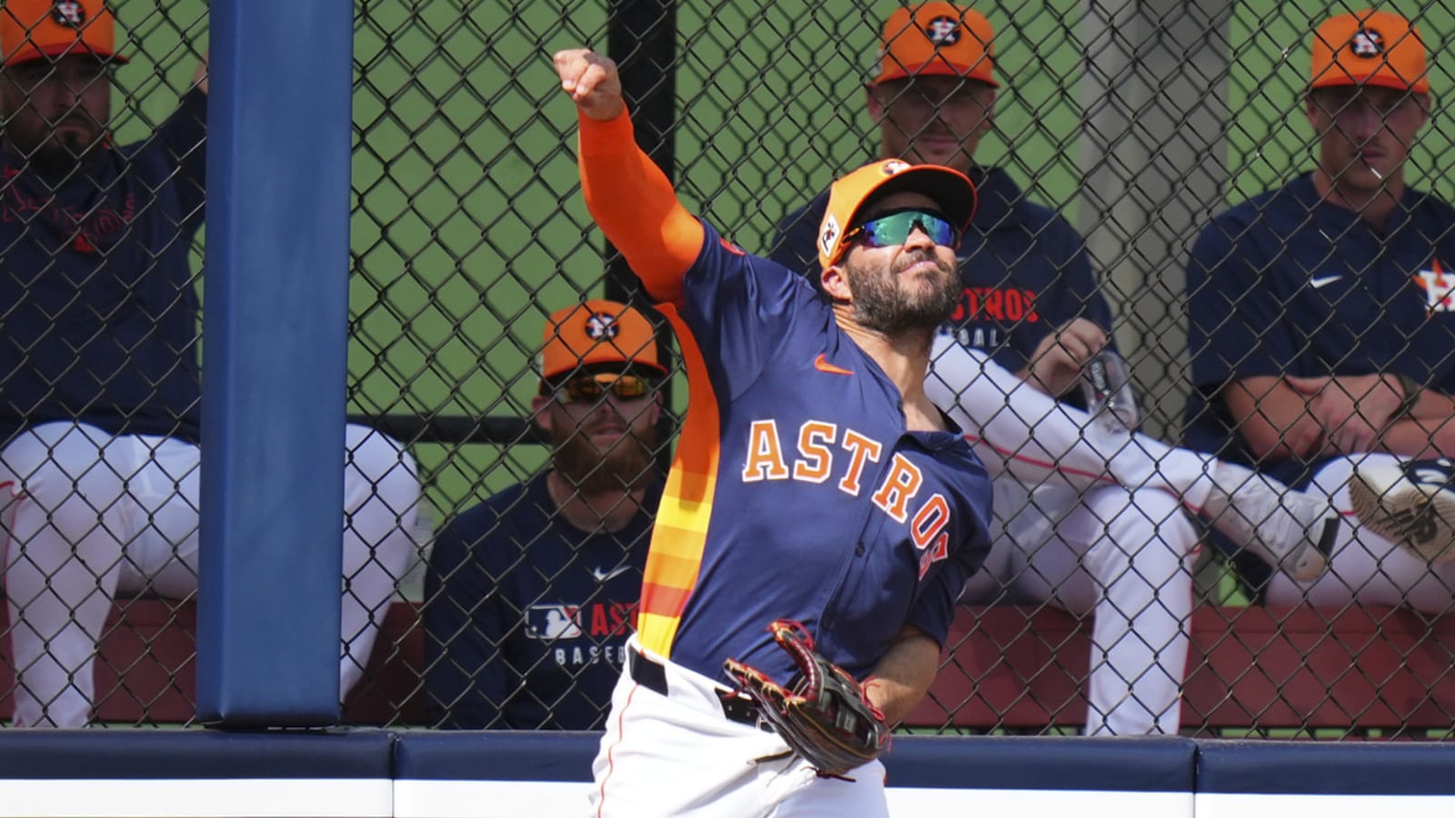 Astros manager walks back Jose Altuve comments