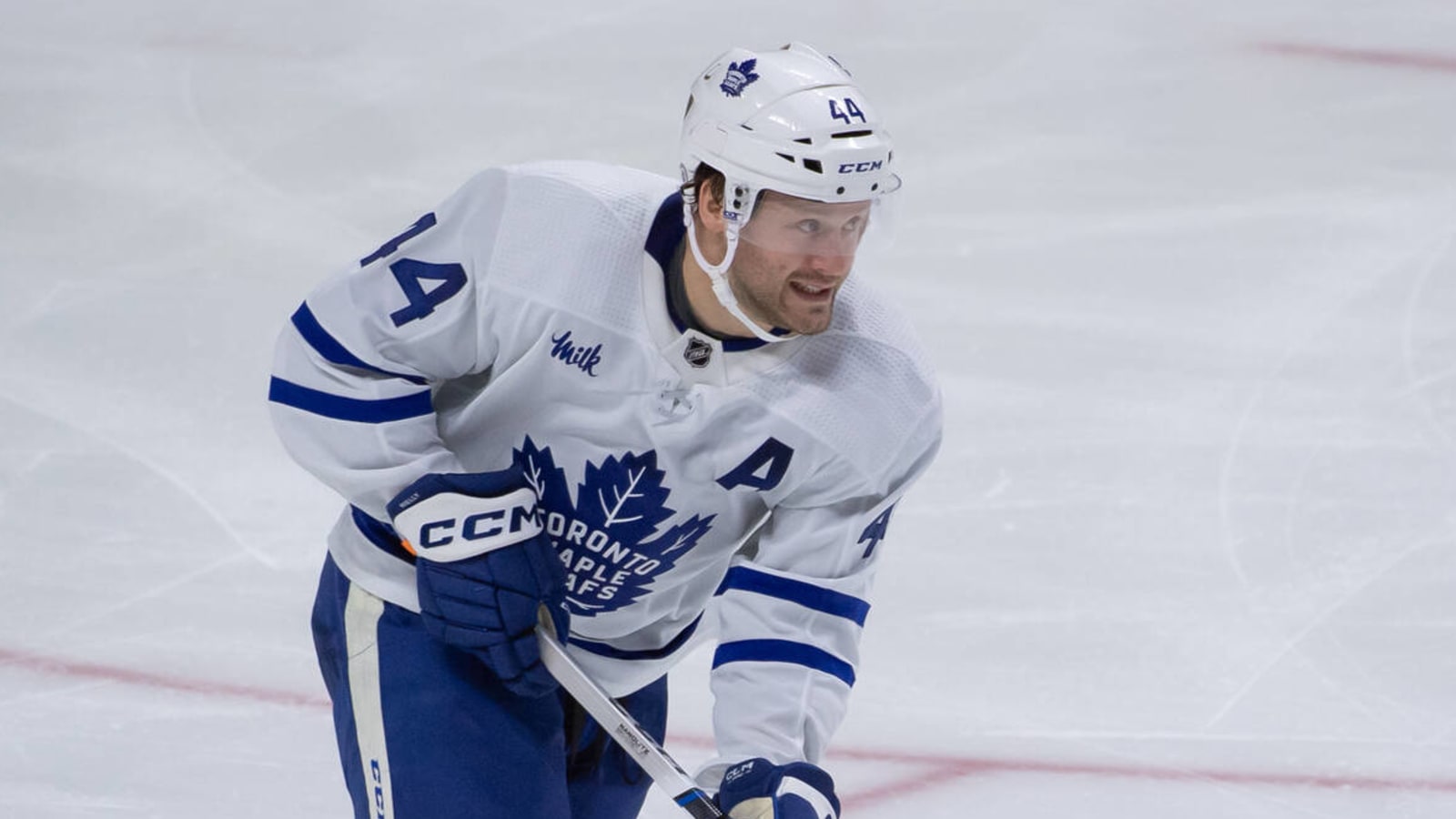 Morgan Rielly sparks brawl with cheap shot after empty-net goal