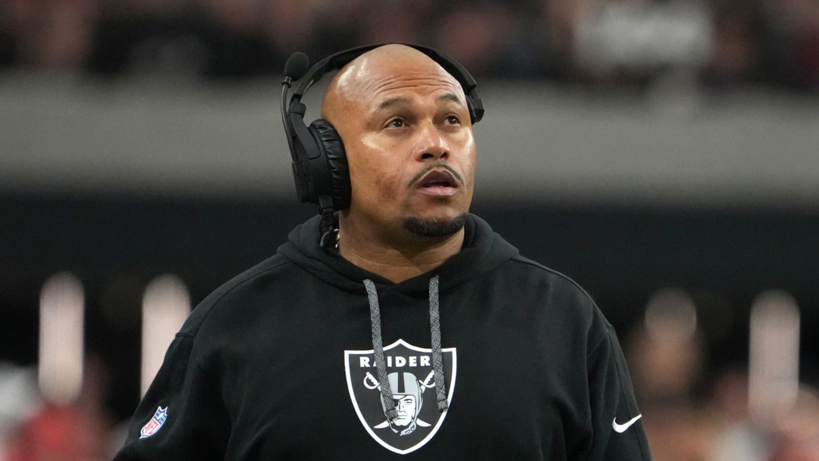 Raiders announce unexpected QB decision for Week 11