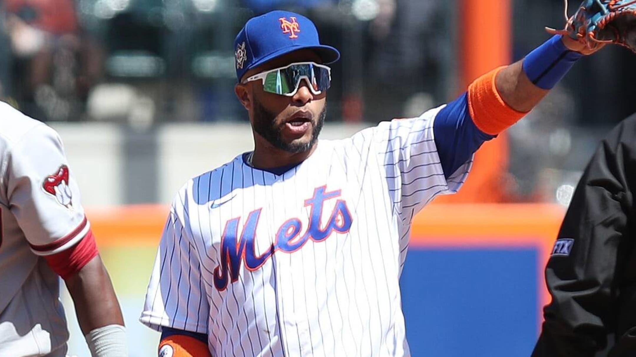 Long-Term Yankee Robinson Cano Joins the Mets