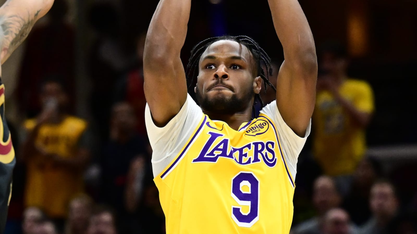 Watch: Lakers' Bronny James scores first career points vs. Cavaliers