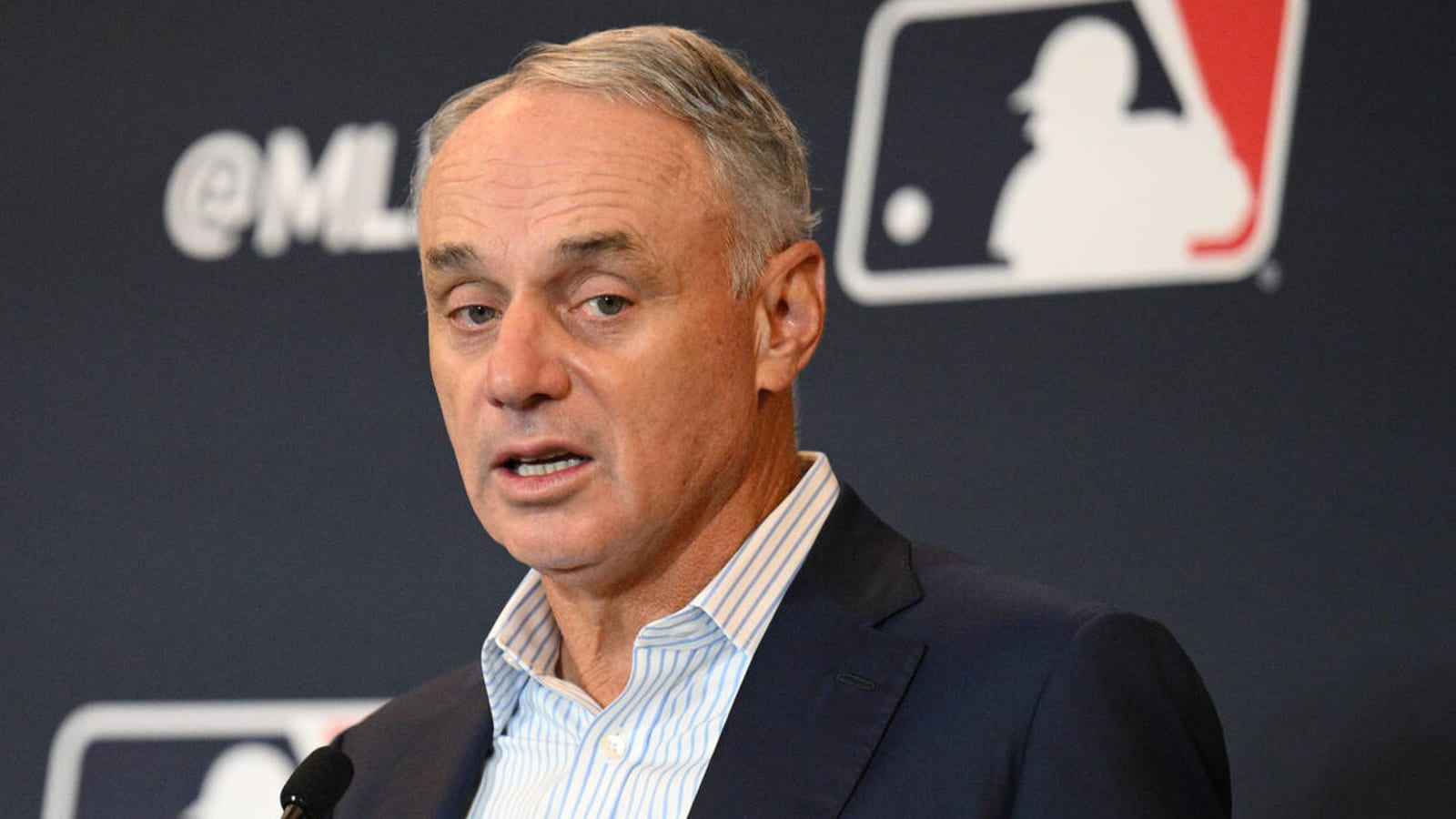 Rob Manfred discusses Diamond Sports Group uncertainty