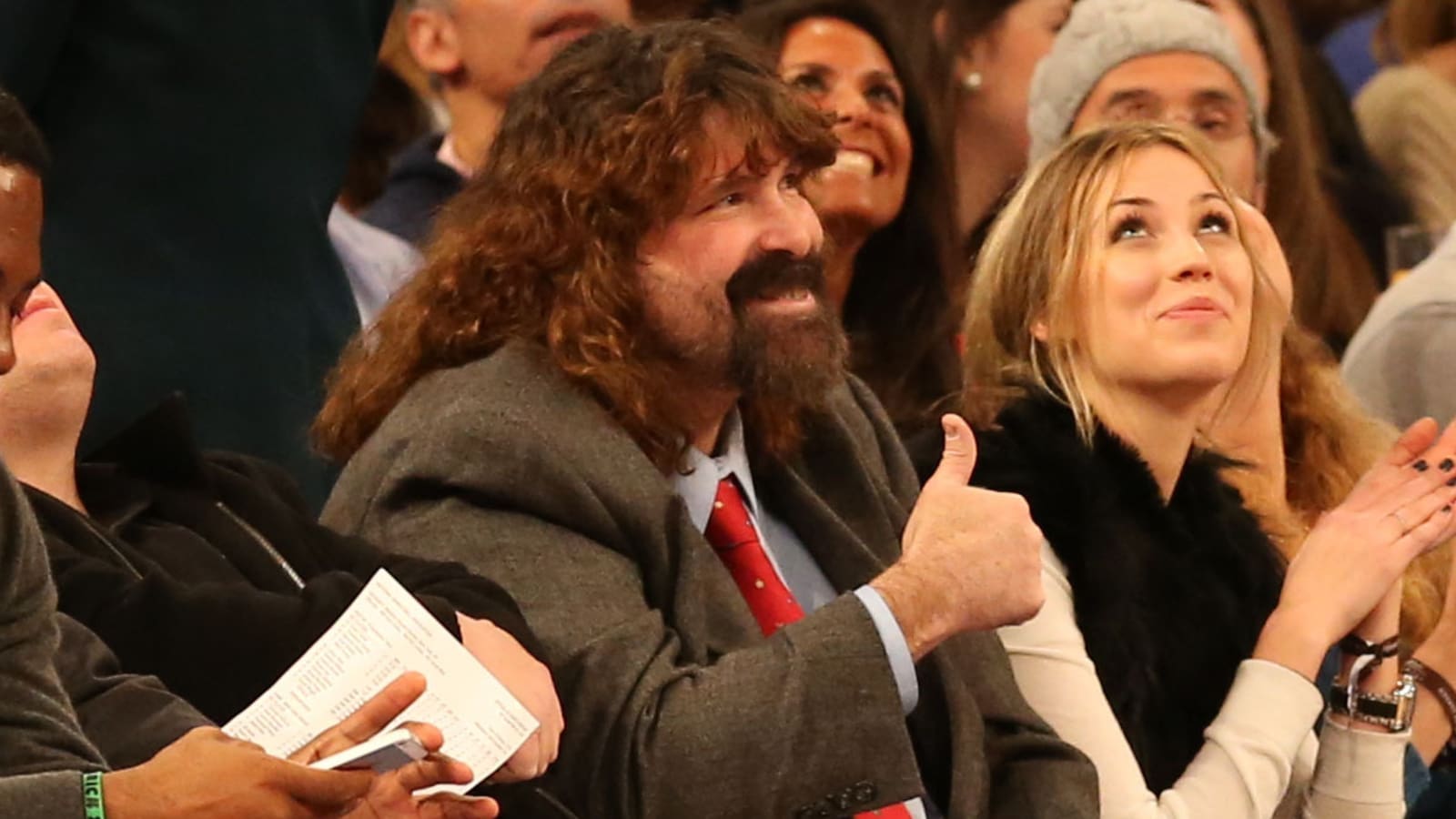 WWE legend reacts to 58-year-old star replacing Samantha Irvin on Raw