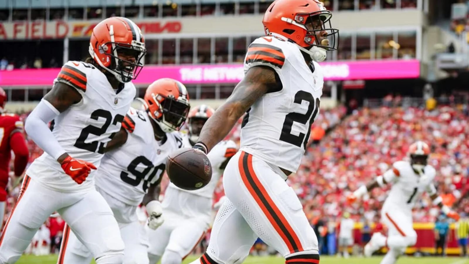 Browns defender says that the 2024 season will be his last lap in the NFL