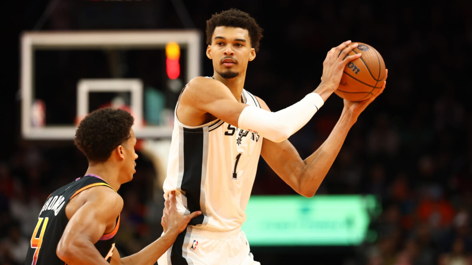 Did Wembanyama Hurt His Back?