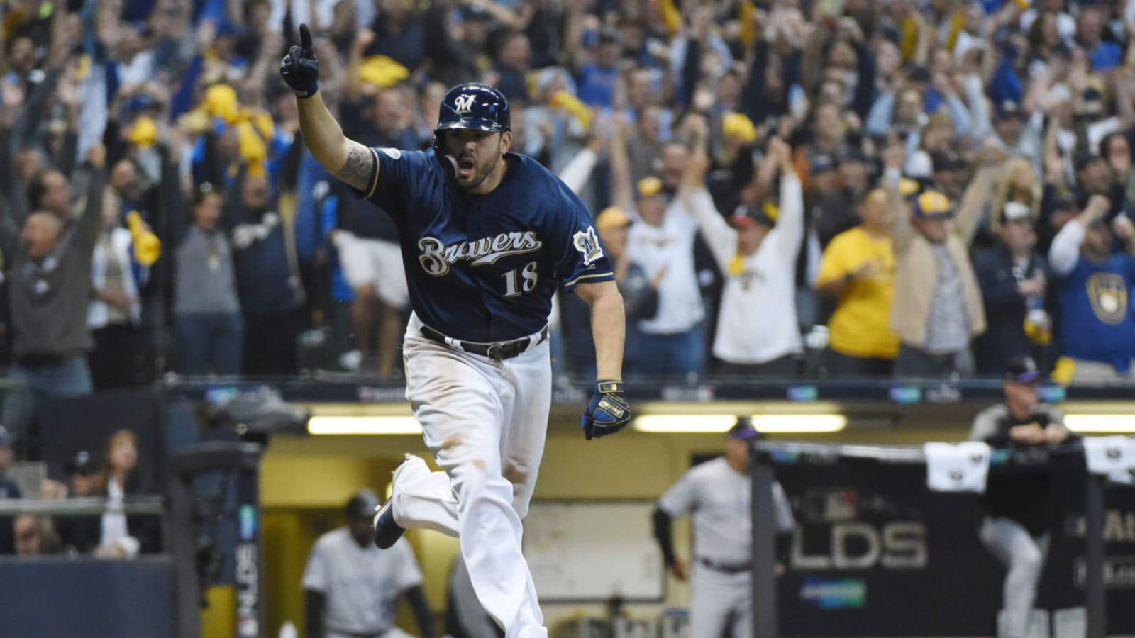 Brewers Postseason Hero Officially Retires After 13 Year Career