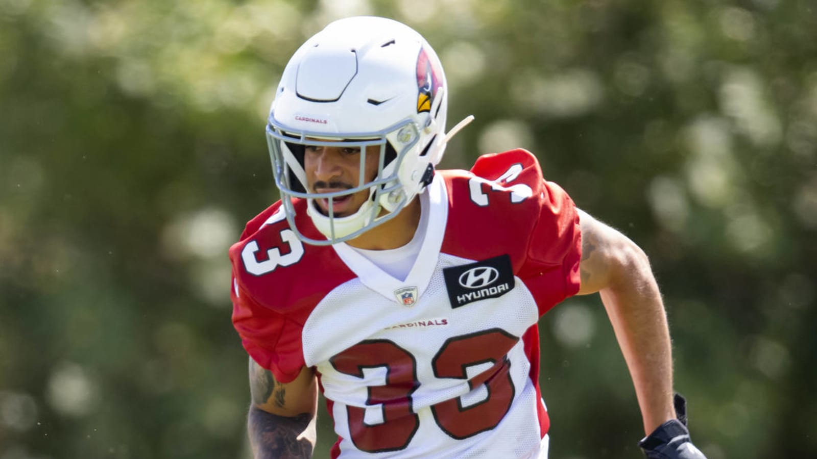 Cardinals place Lorenzo Burns on reserve/COVID-19 list