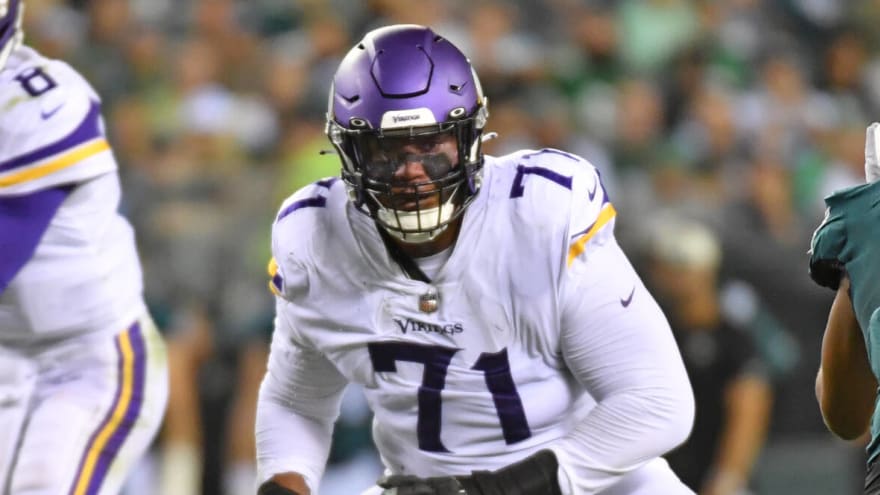 Vikings begin extension talks with key offensive cog