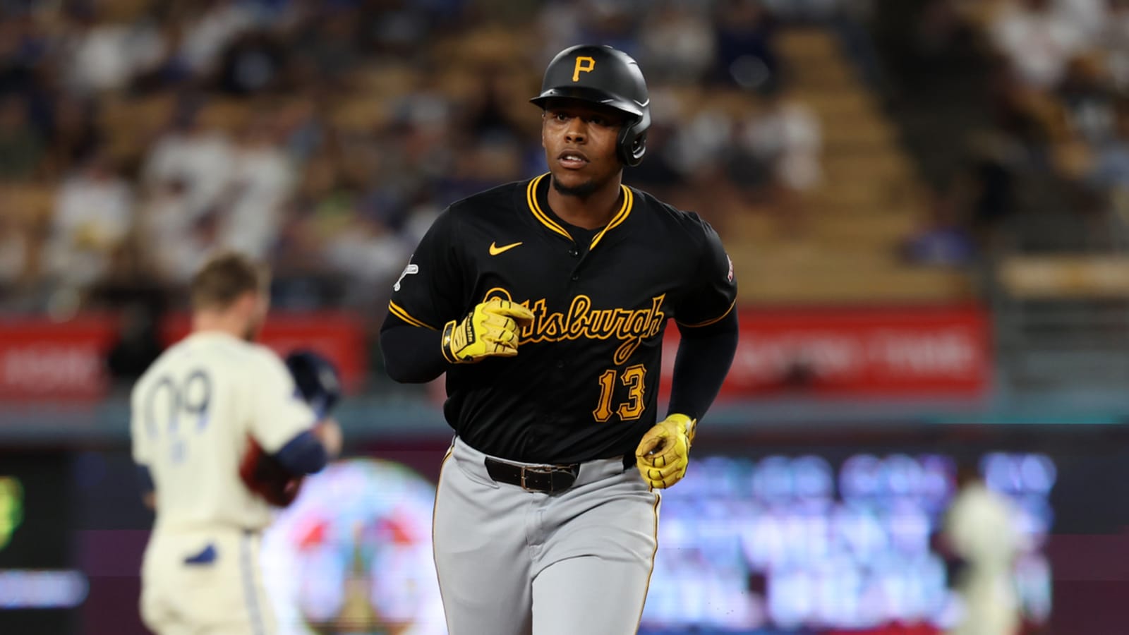 Pirates Place Ke’Bryan Hayes on IL, Select Billy McKinney