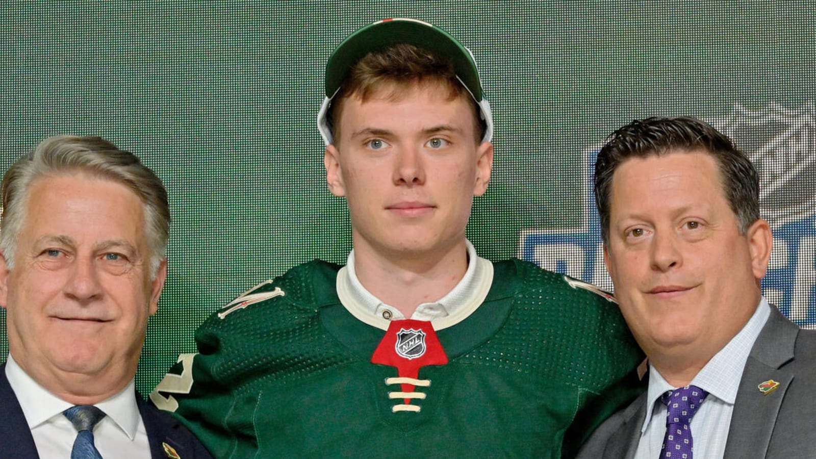 Wild 2022 first-round pick Danila Yurov signs atypical KHL extension