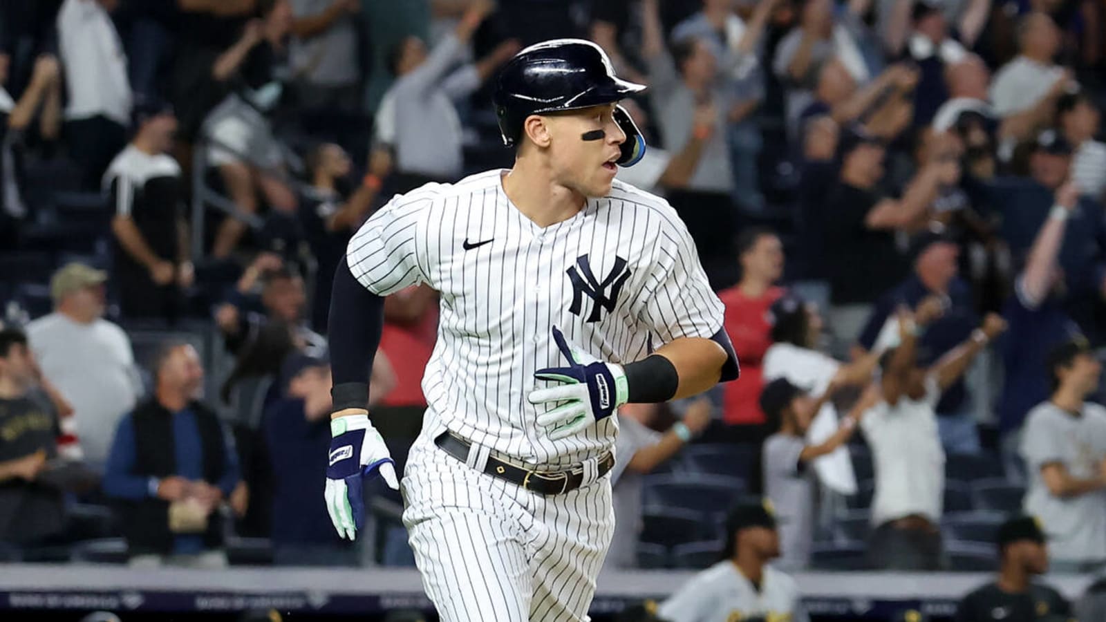 Video shows wild fight over Aaron Judge 60th home run baseball