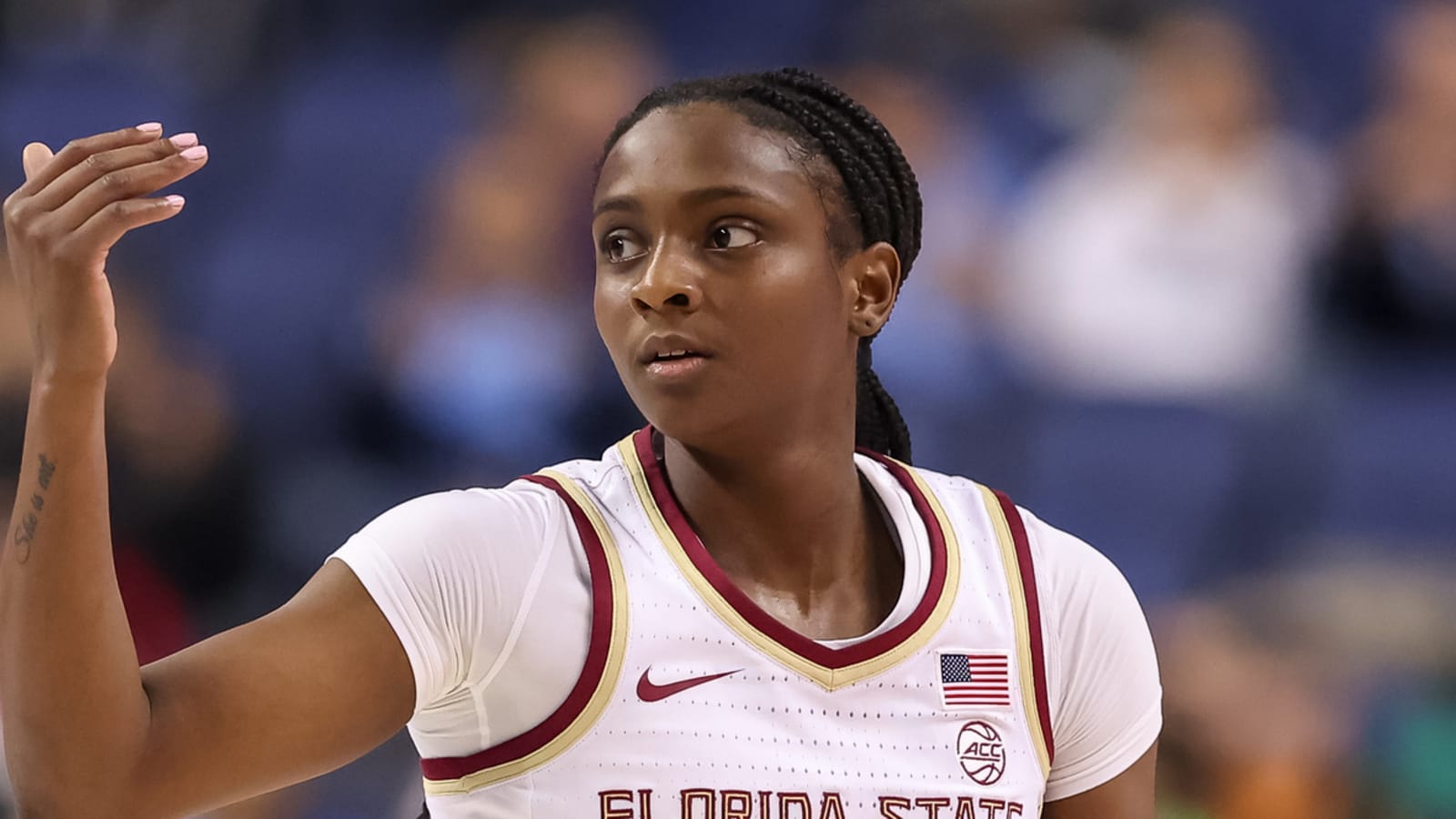 Dawn Staley, South Carolina get key addition from transfer portal