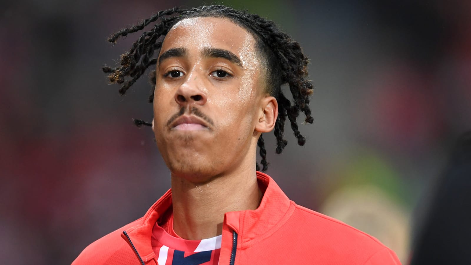 Watch: ‘You’ve got all the tools’ – Ex-United stalwart sends rallying message to Leny Yoro after signing announcement