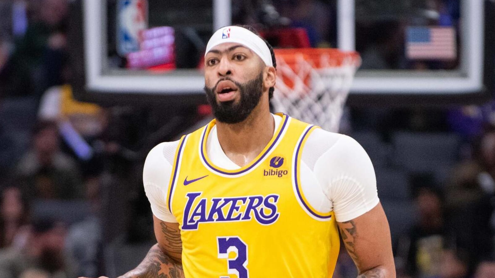 Anthony Davis slammed for allowing Kings center to dominate him