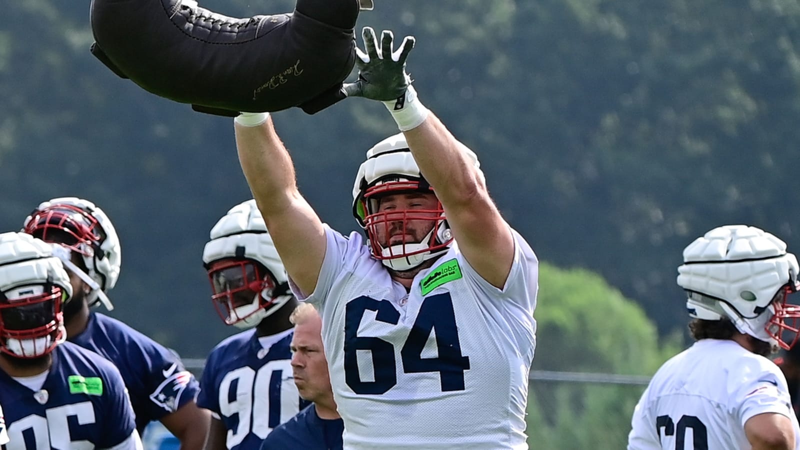 Bengals Re-Sign OL Andrew Stueber To Practice Squad