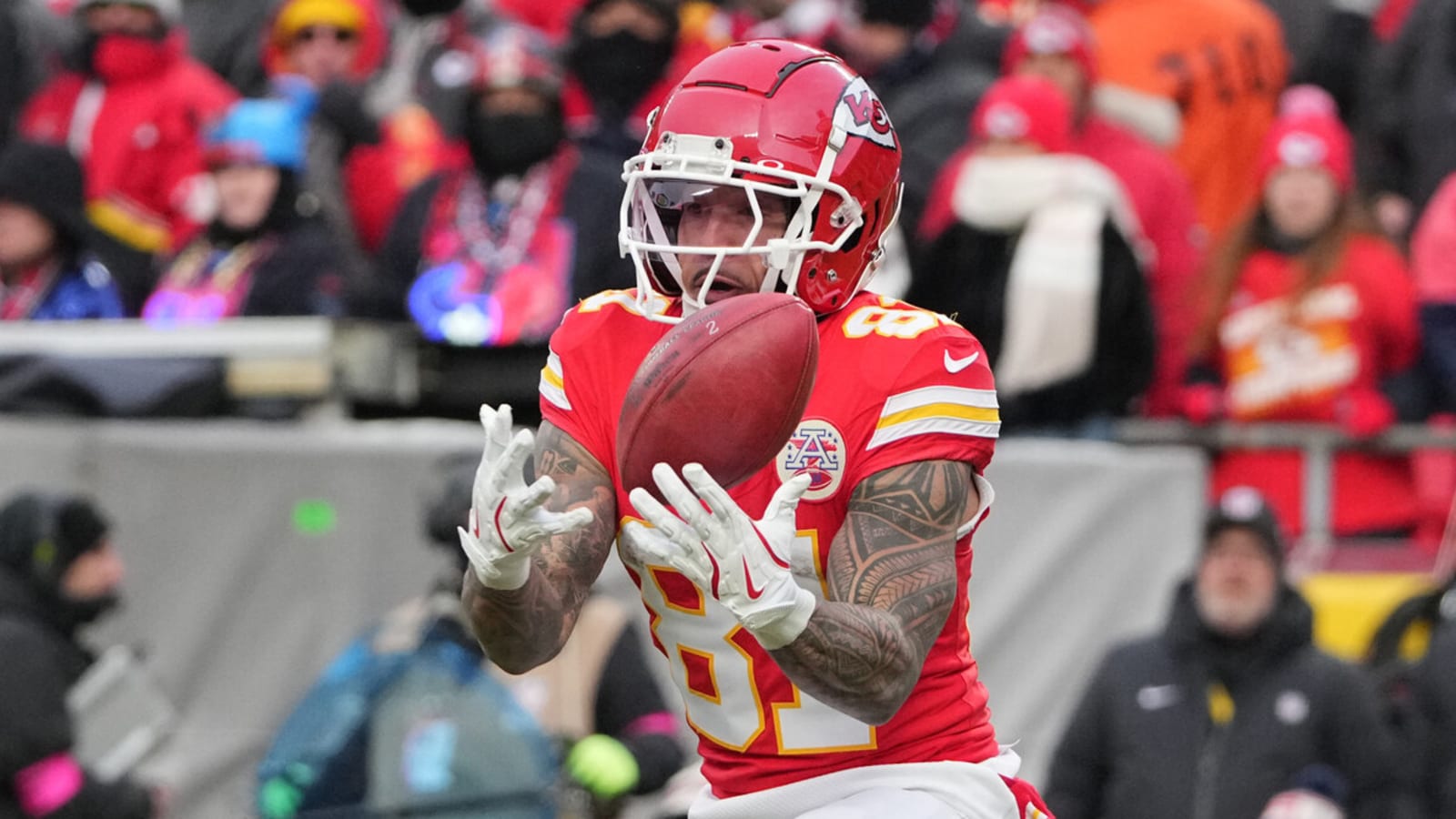 Watch: Cheifs' opening kickoff return provides fireworks