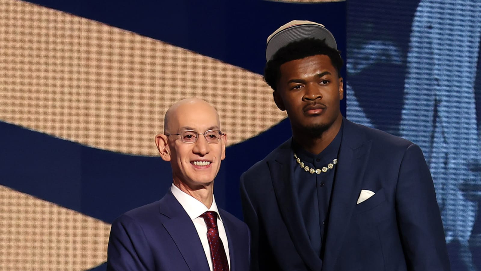 Pelicans sign No. 21 pick Yves Missi to his rookie deal