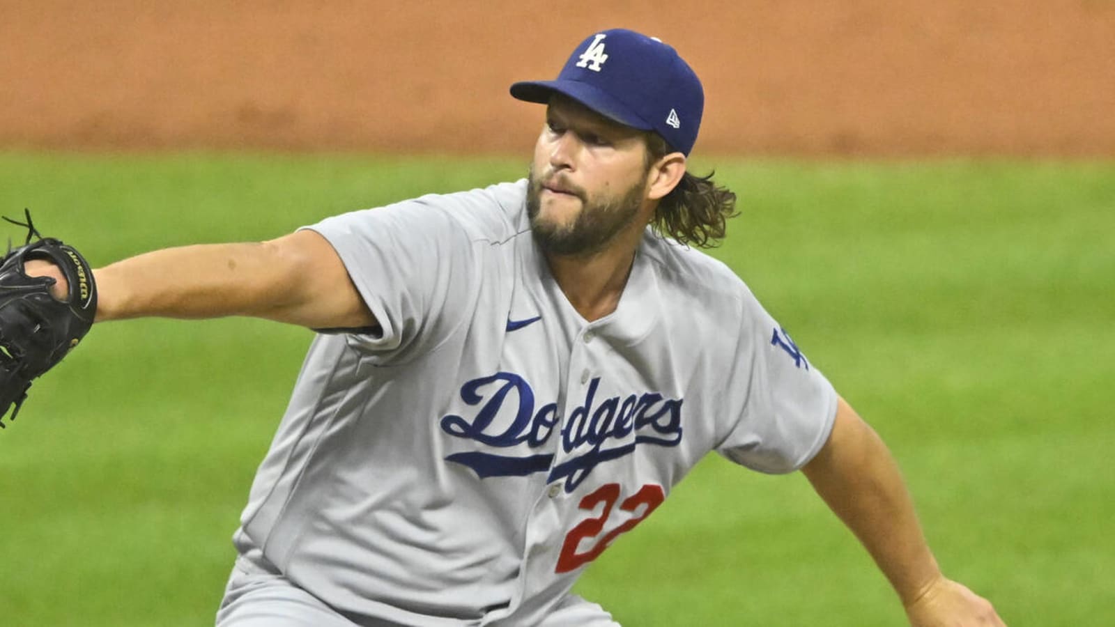 Dodgers bring back three-time Cy Young winner