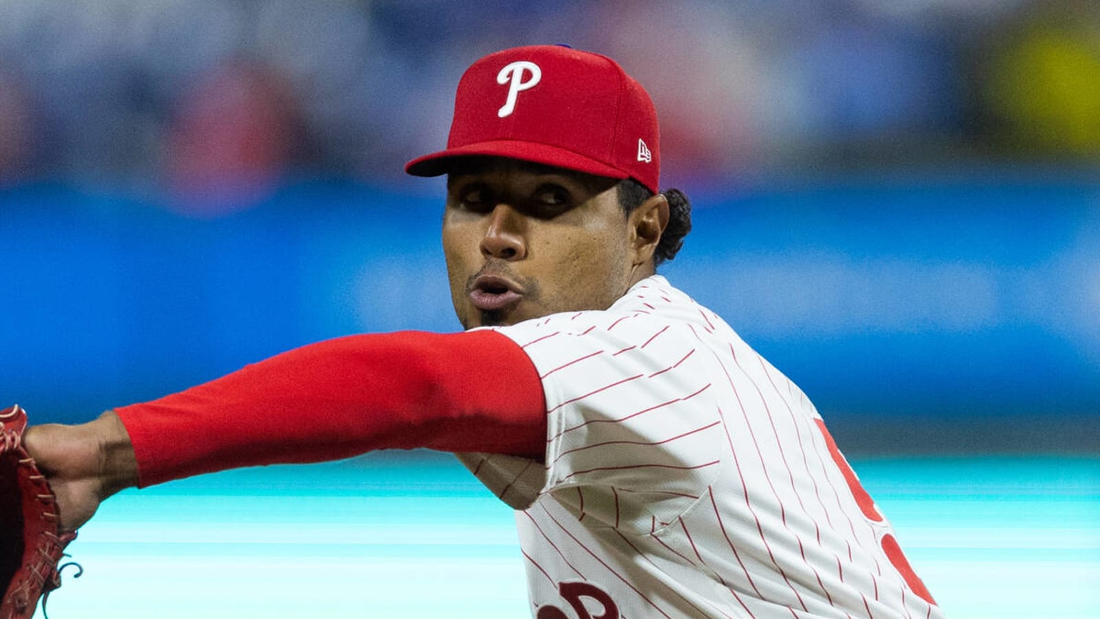 Phillies reliever arrives in fourth inning, records first career save