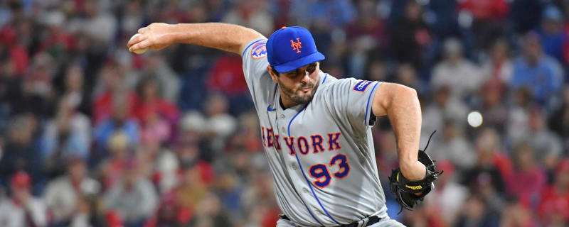 Mets reliever undergoes knee surgery