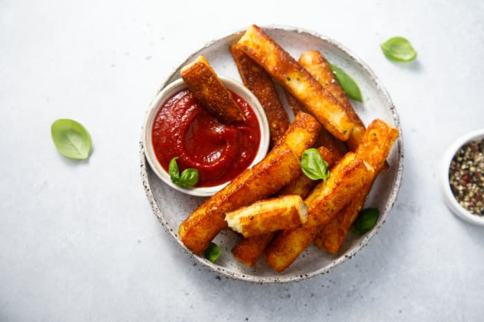 Halloumi fries