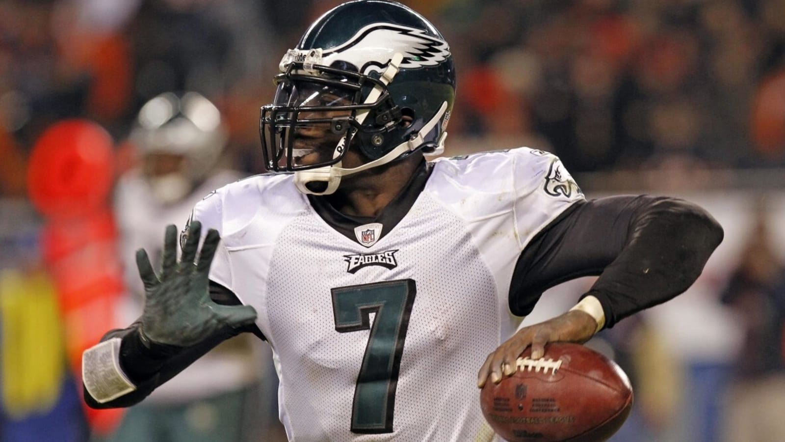Former Eagles QB Mike Vick takes head coach job at college level