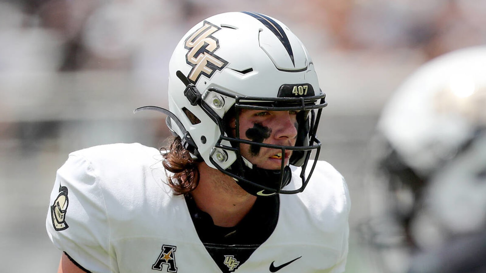 Watch: Alec Holler's ridiculous one-handed touchdown grab lifts UCF to AAC Championship