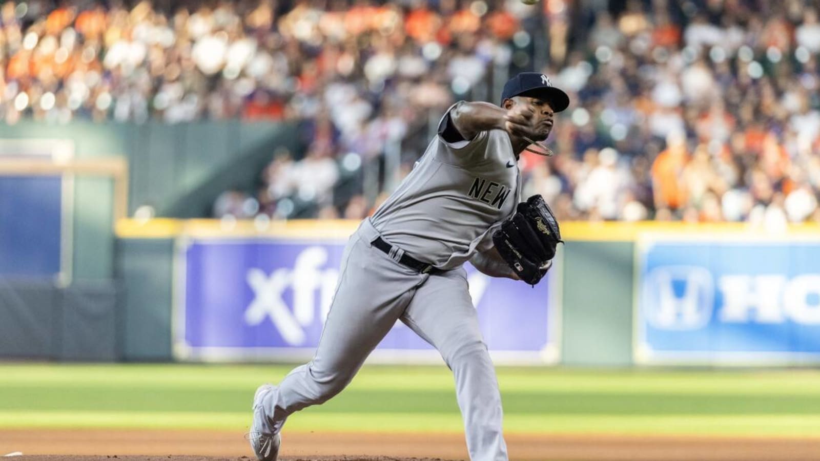 Padres Free Agent Starting Pitching Target Signs With NL East Squad