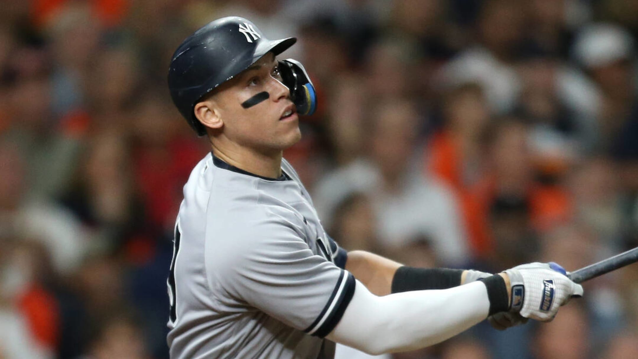 Fan who caught Aaron Judge's 62nd HR gets huge offer for historic ball 