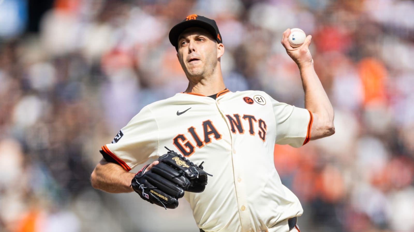 Reds acquire former All-Star reliever from Giants