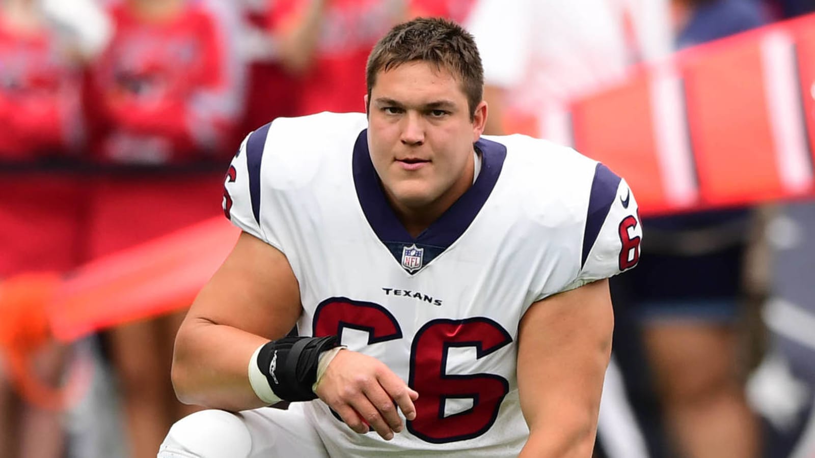 Raiders to sign center Nick Martin