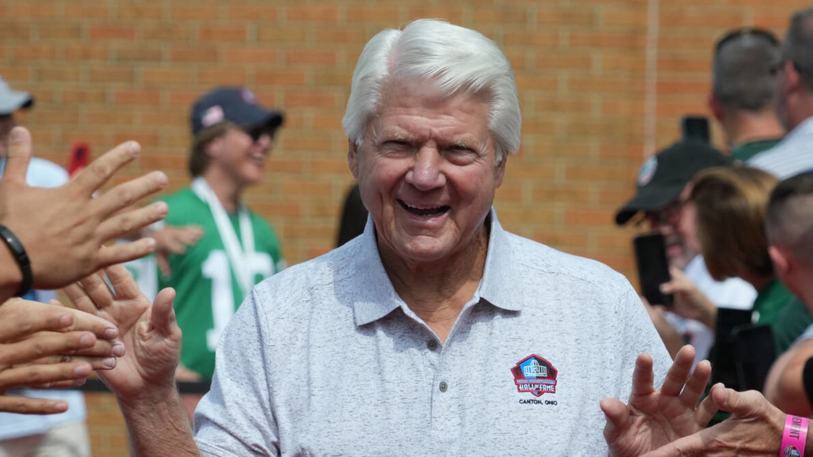 Watch: Jimmy Johnson gives 'halftime speech' to Cowboys