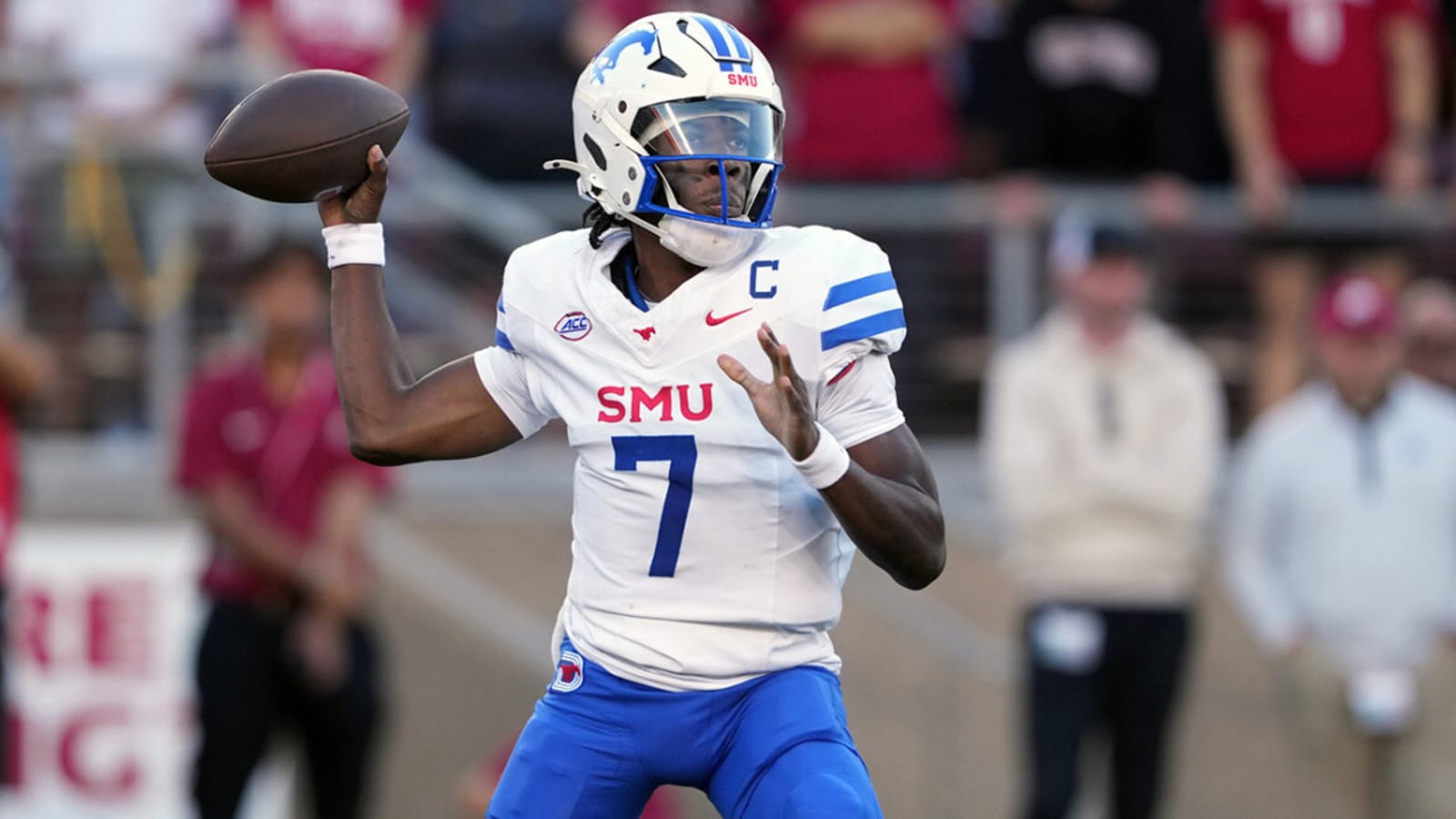Former ESPN analyst believes SMU QB Kevin Jennings 'one to watch' in 2025