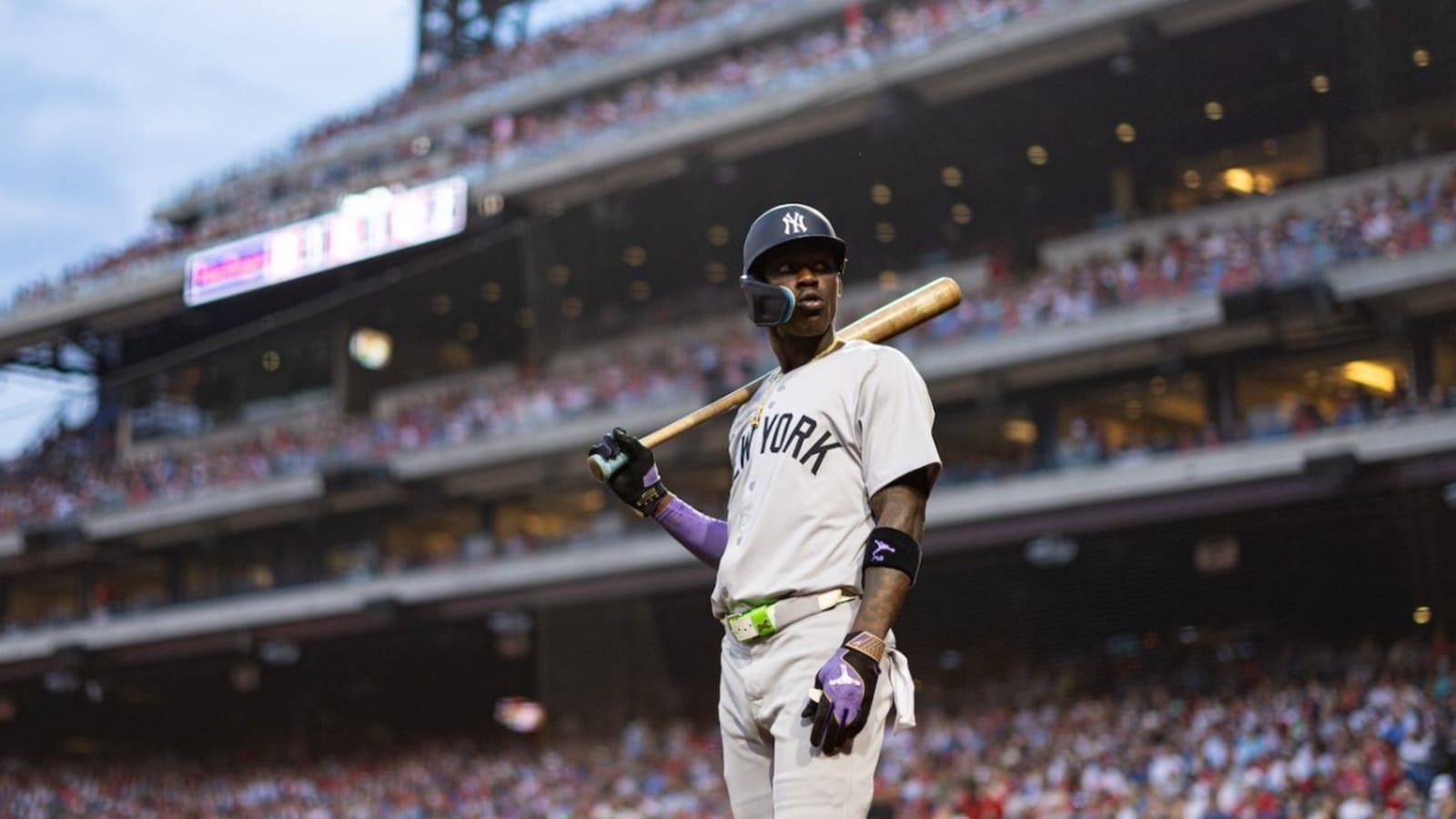 Jazz Chisholm Reacts to Yankees&#39; Signing Dominic Smith
