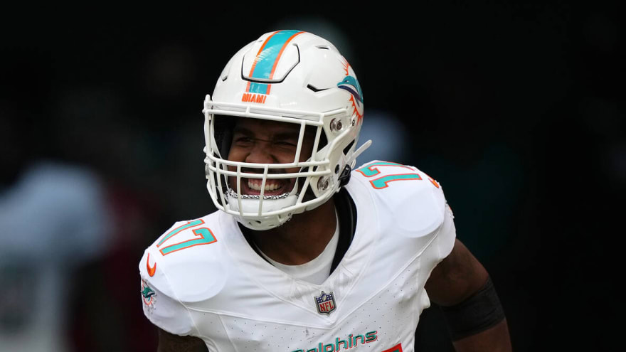 Dolphins star joins elite WR group with contract extension