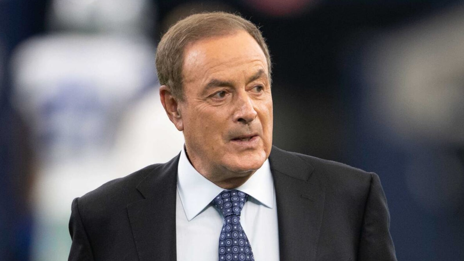Watch: Al Michaels repulsed by monstrous sandwich Amazon served him