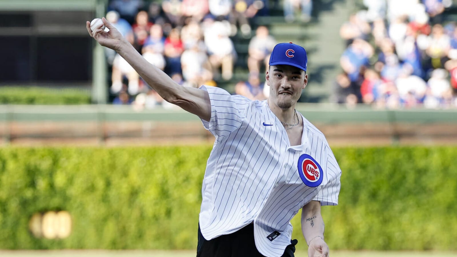Watch: Zach Edey bombs his first pitch before Cubs game