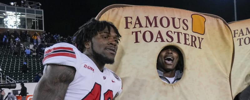 Watch: Western Kentucky completes comeback to win Famous Toastery Bowl