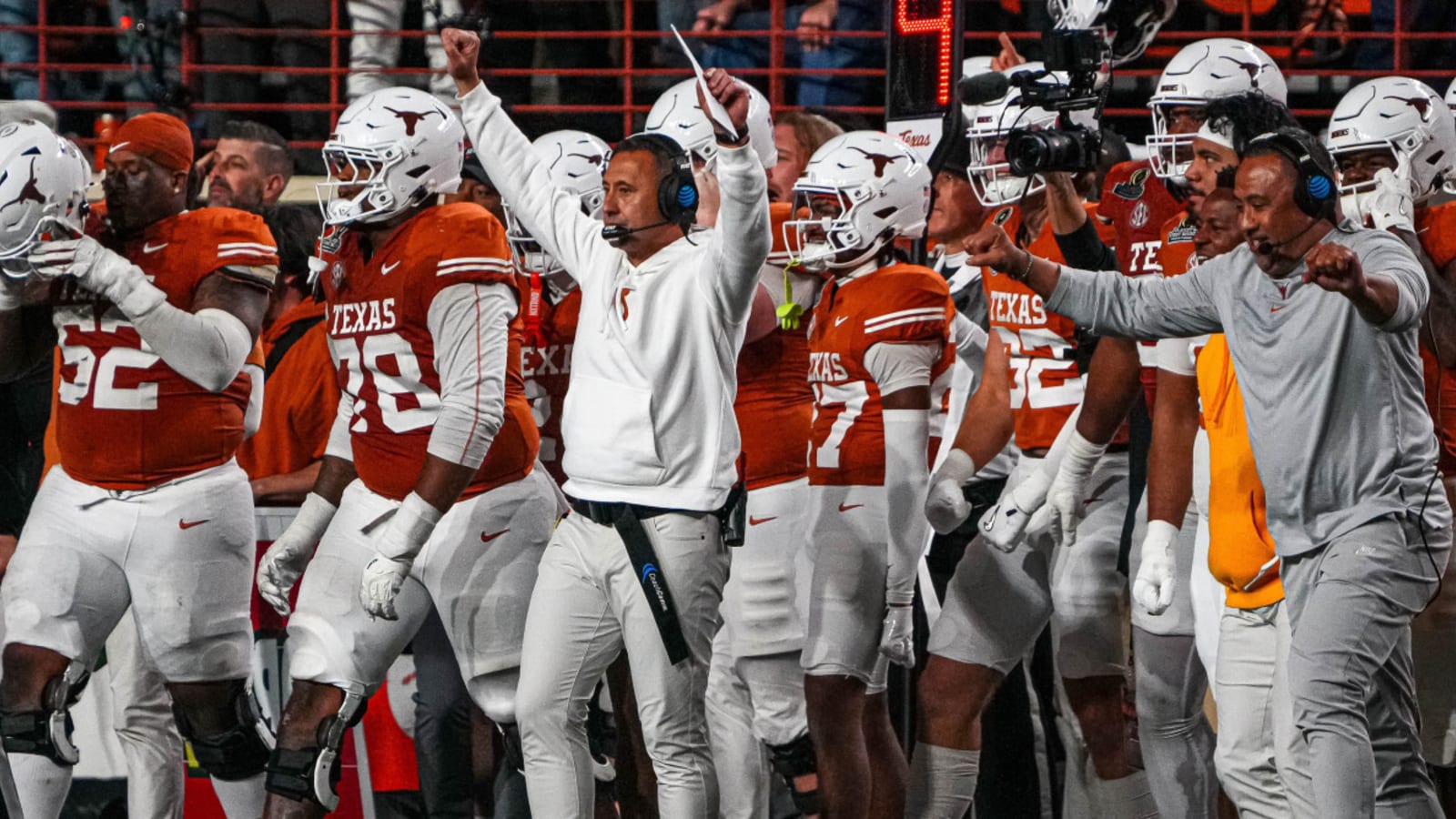 5-Star Linebacker Raves About Steve Sarkisian
