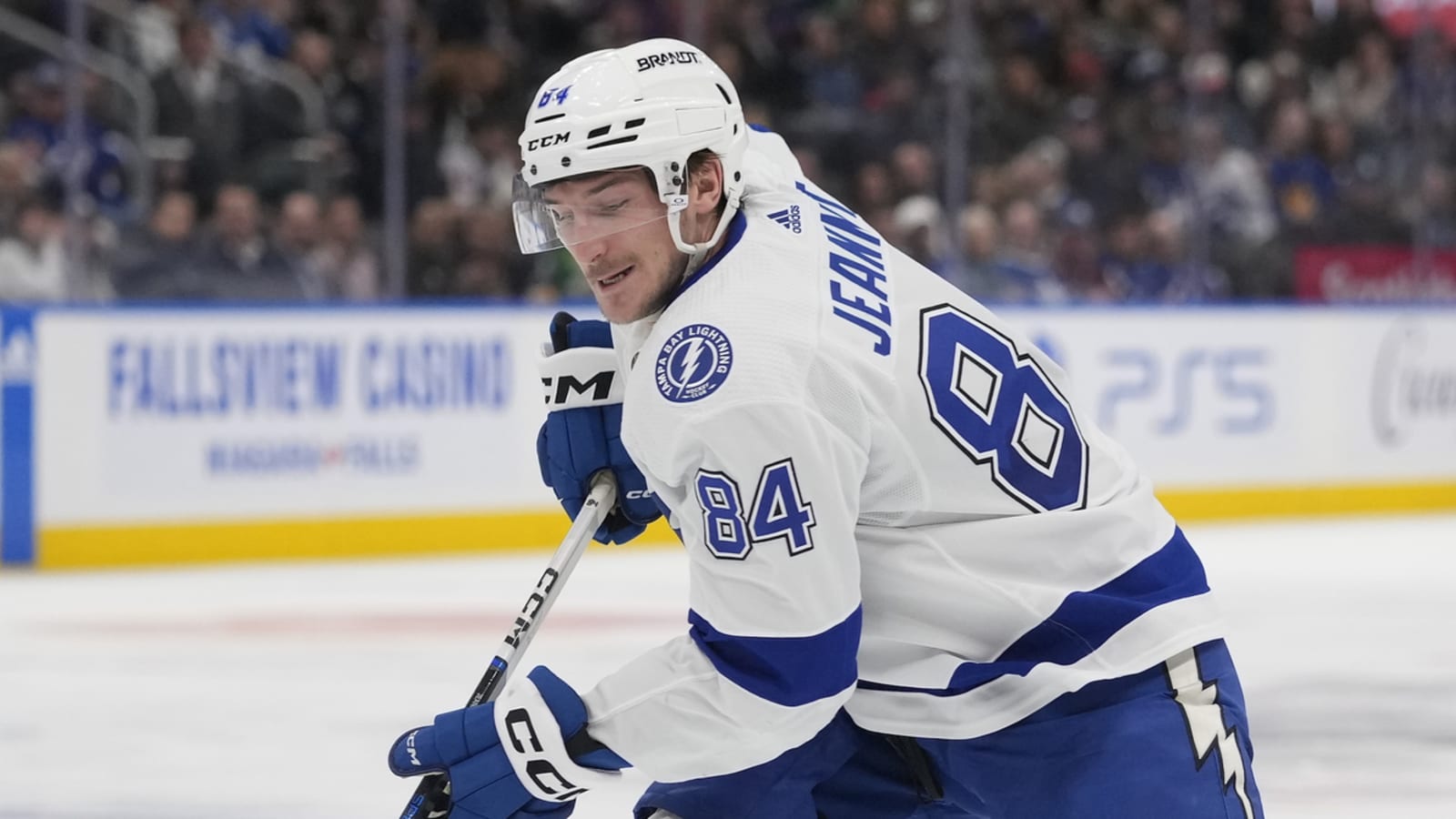 Lightning Trade F Tanner Jeannot to the Kings