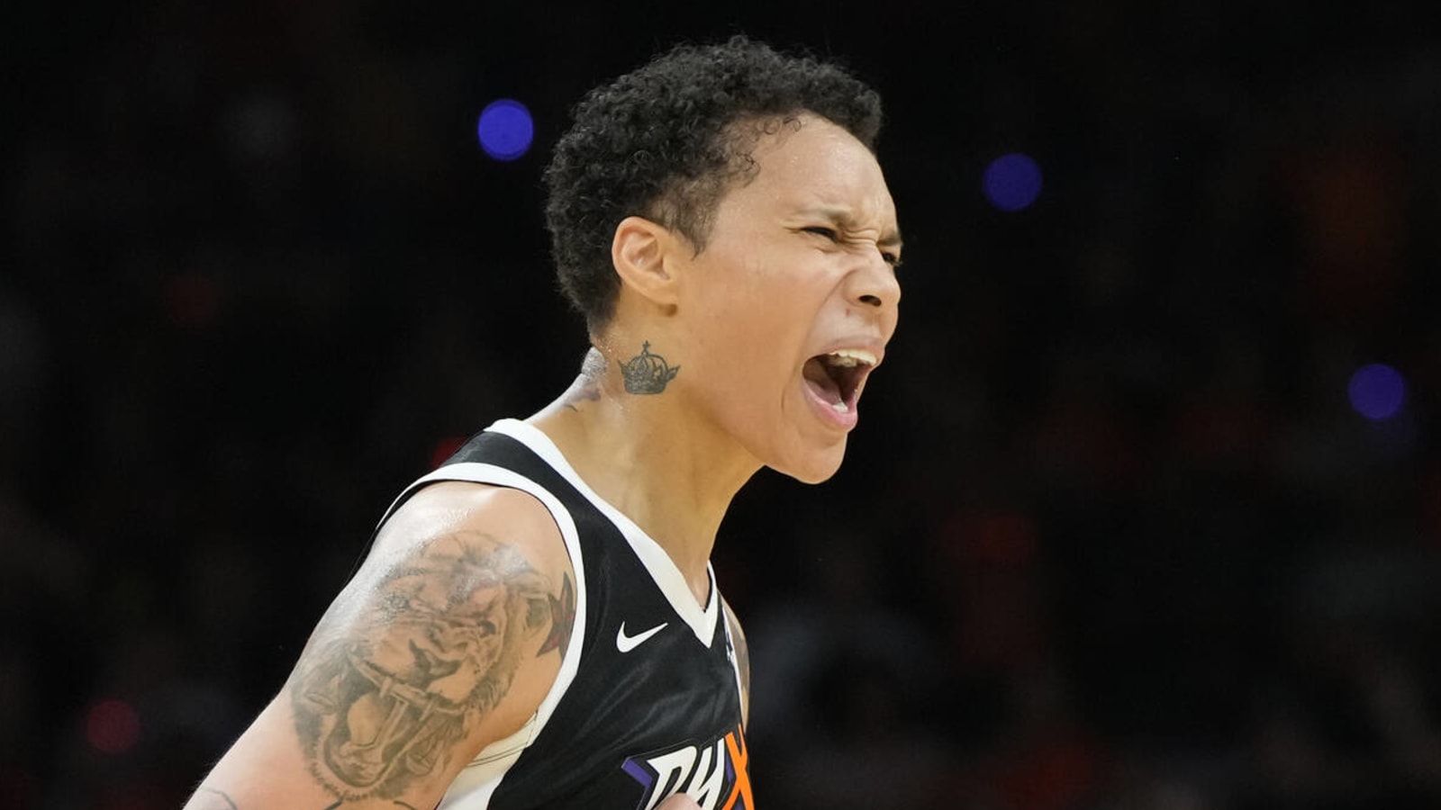 Baylor coach on Brittney Griner 'I want to see her jersey in the