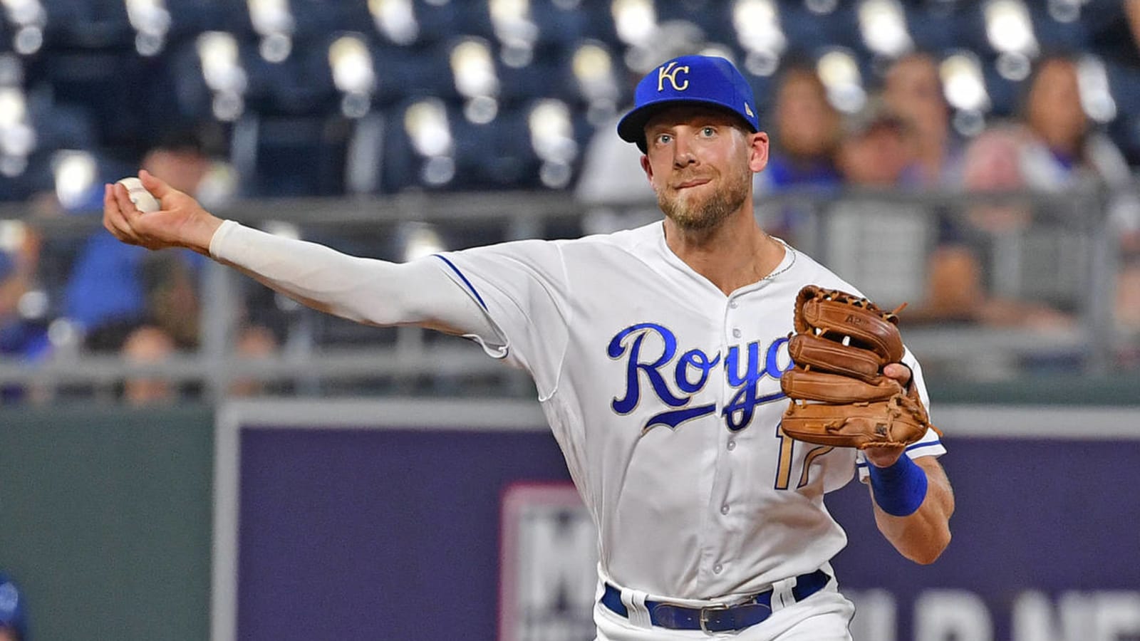 Report: Hunter Dozier, Royals finalizing four-year extension