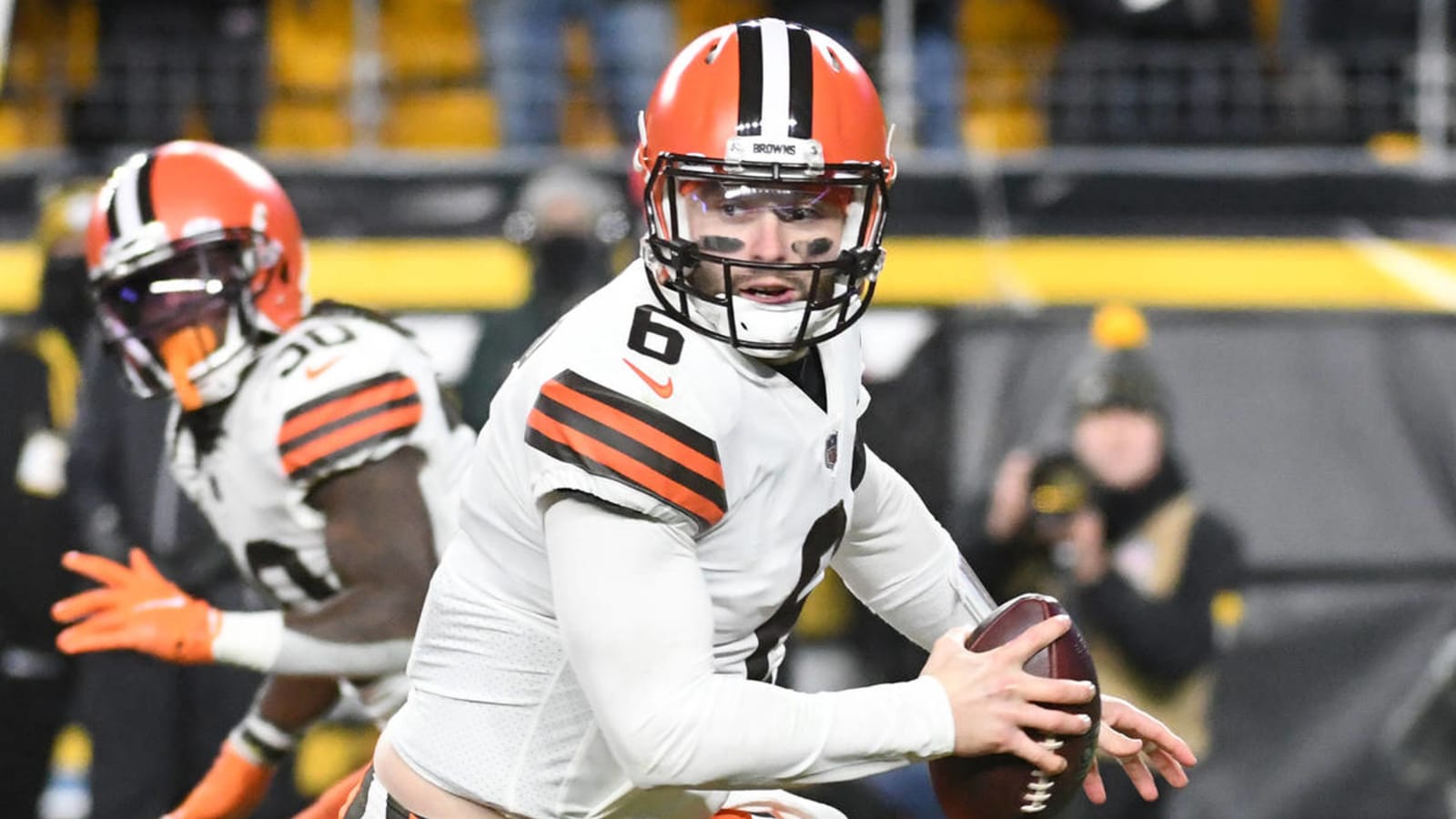 Browns teammates praise 'tough' Baker Mayfield
