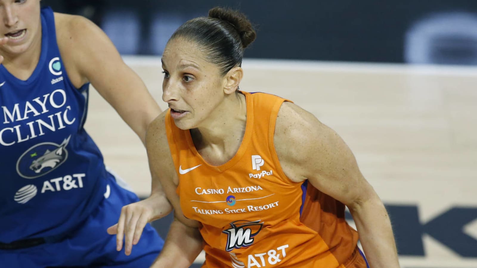 Diana Taurasi re-signs with Phoenix Mercury