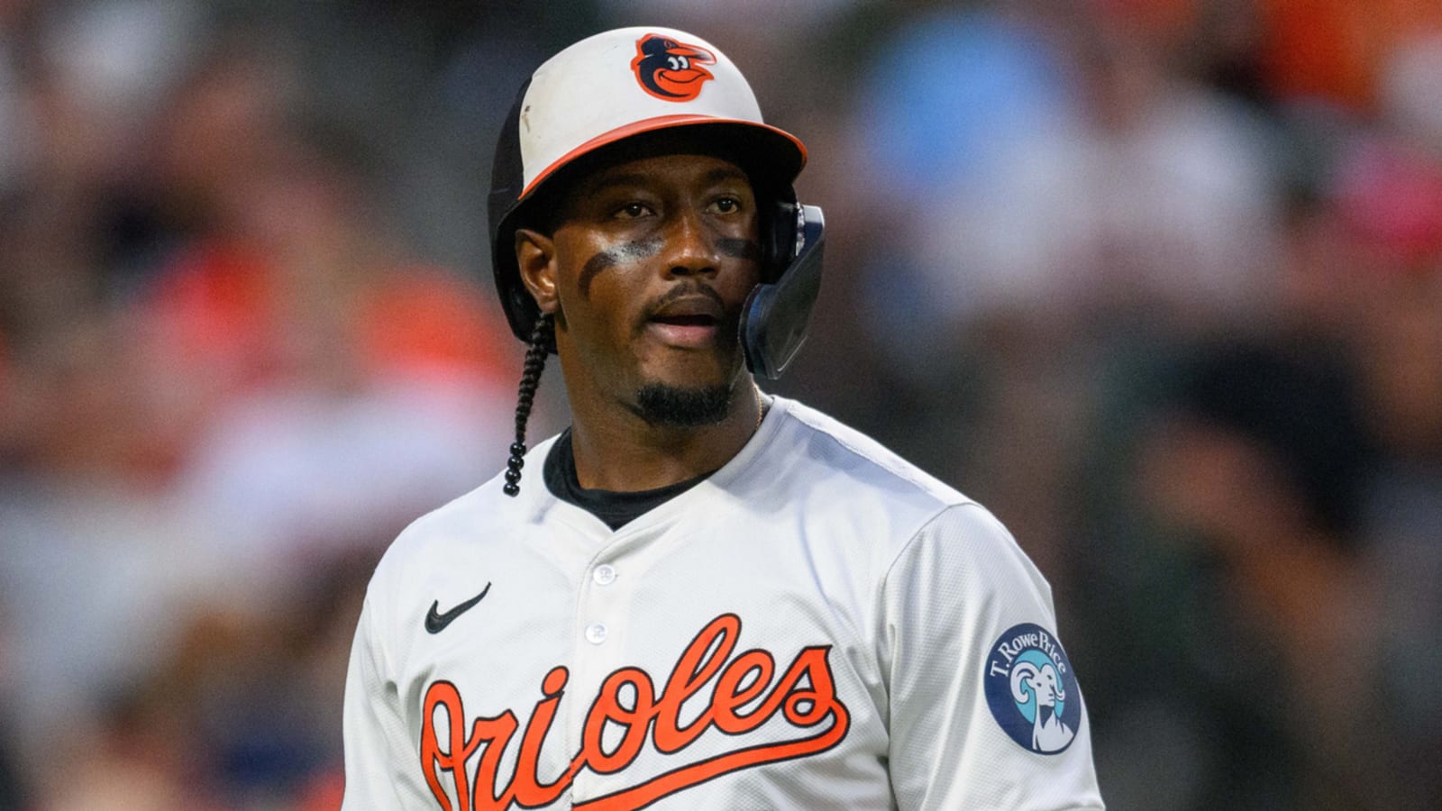 Orioles 2B suffers gruesome injury during scary infield collision